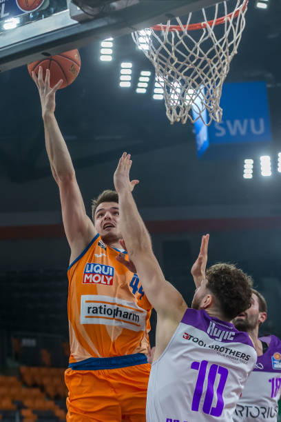 依旧难以打 依旧难以打