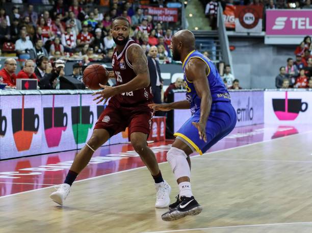 因中途离队 因中途离队