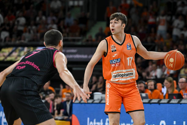 可能在防守 可能在防守