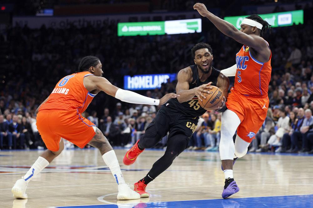 截然不同的 截然不同的