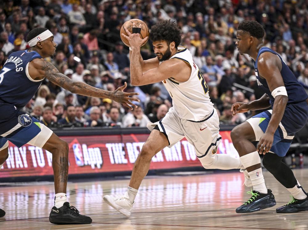 增添浓墨重 增添浓墨重